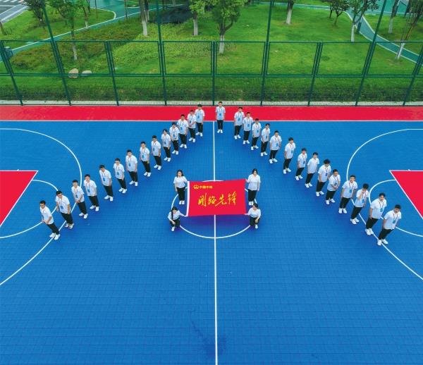 710գWilliamϣľֳǹֹ˾ΪһܵԱְѵԲɣ48У93Աʽλ߻  Ӱ_